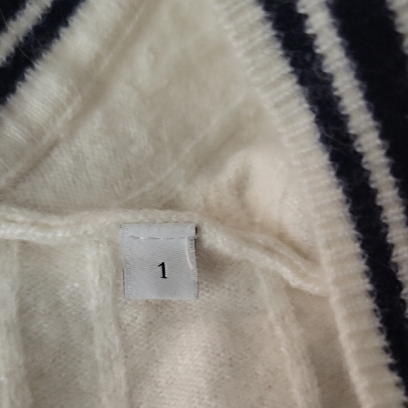 Sandro White V-Neck Sweater with Black Trim - Picture 9 of 9